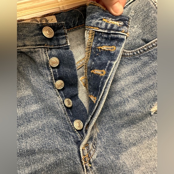 We The Free Distressed Jean Shorts Size 29 Great Condition - Picture 4 of 5